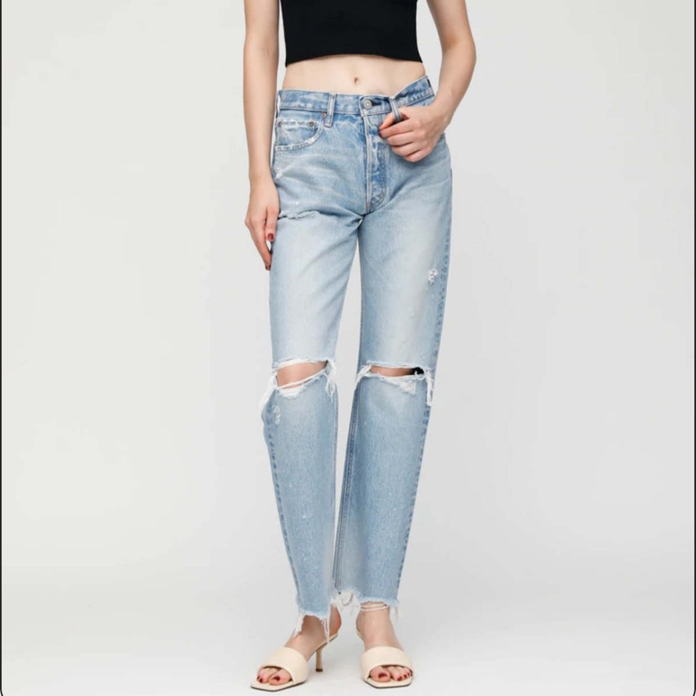 MOUSSY VINTAGE Odessa Wide Straight High-Rise Jeans in Light Blue. Size 30
